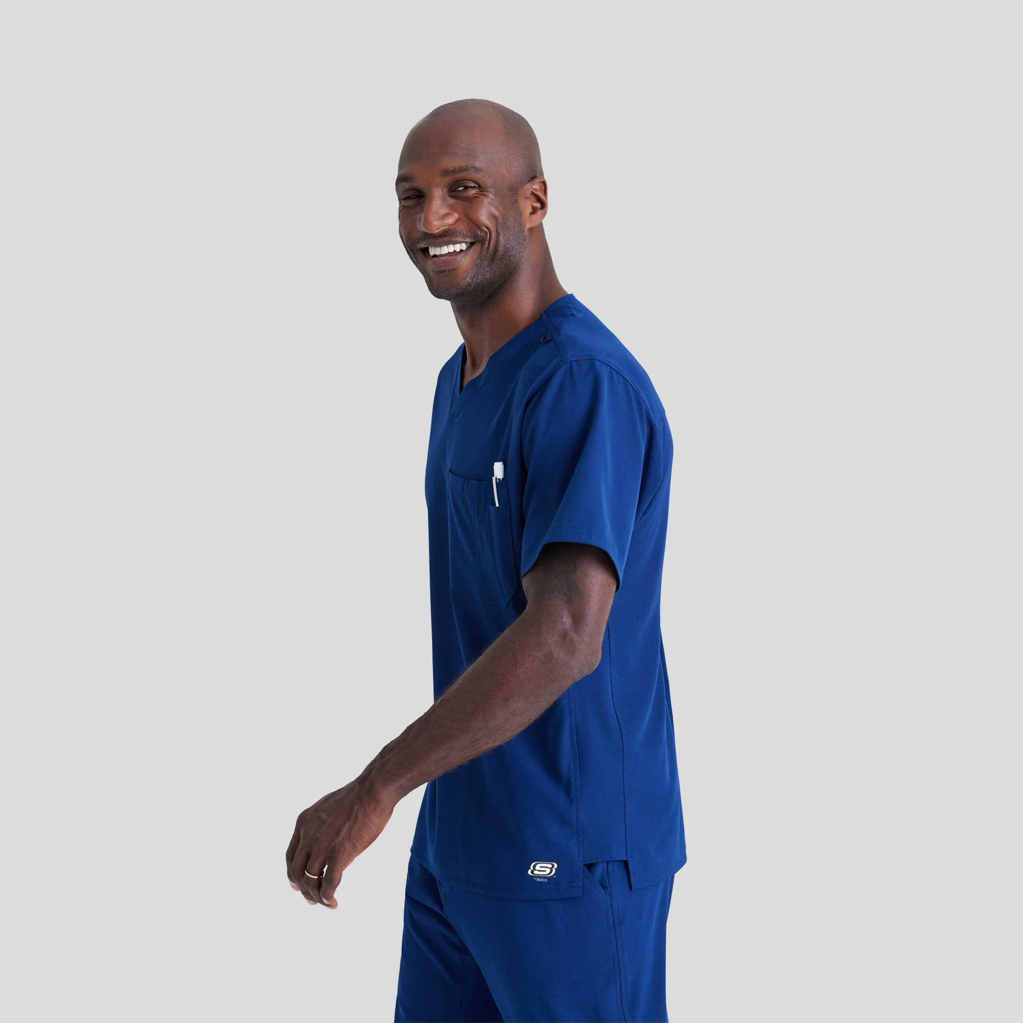 Scrub Top Skechers for Men - Image 13